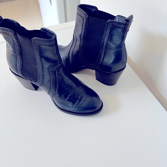 Navy Leather Mimco Boots - Picture 6 of 6